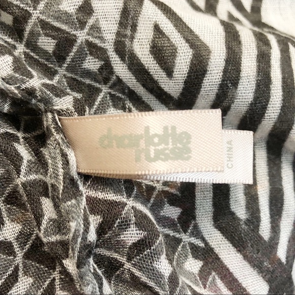 Charlotte Russe infinity scarf🧣 - Picture 4 of 4